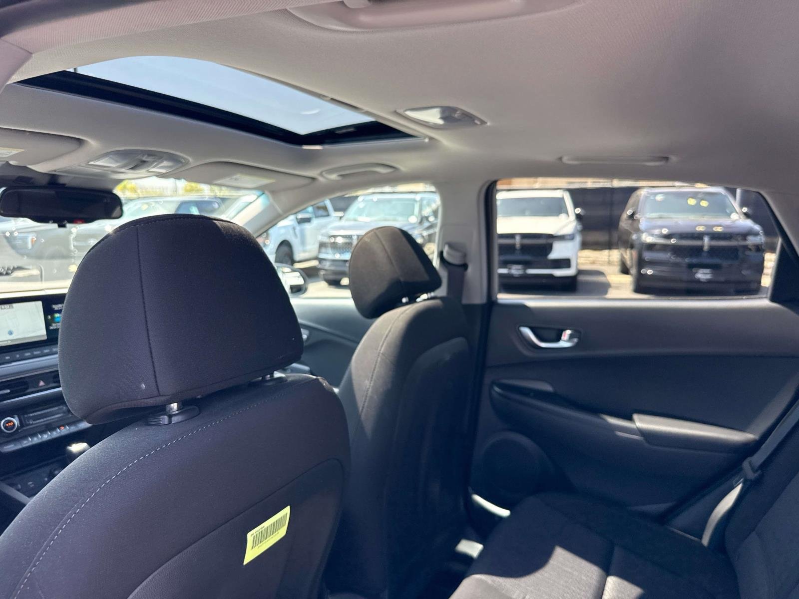 Used 2023 Silver Hyundai SEL image 12