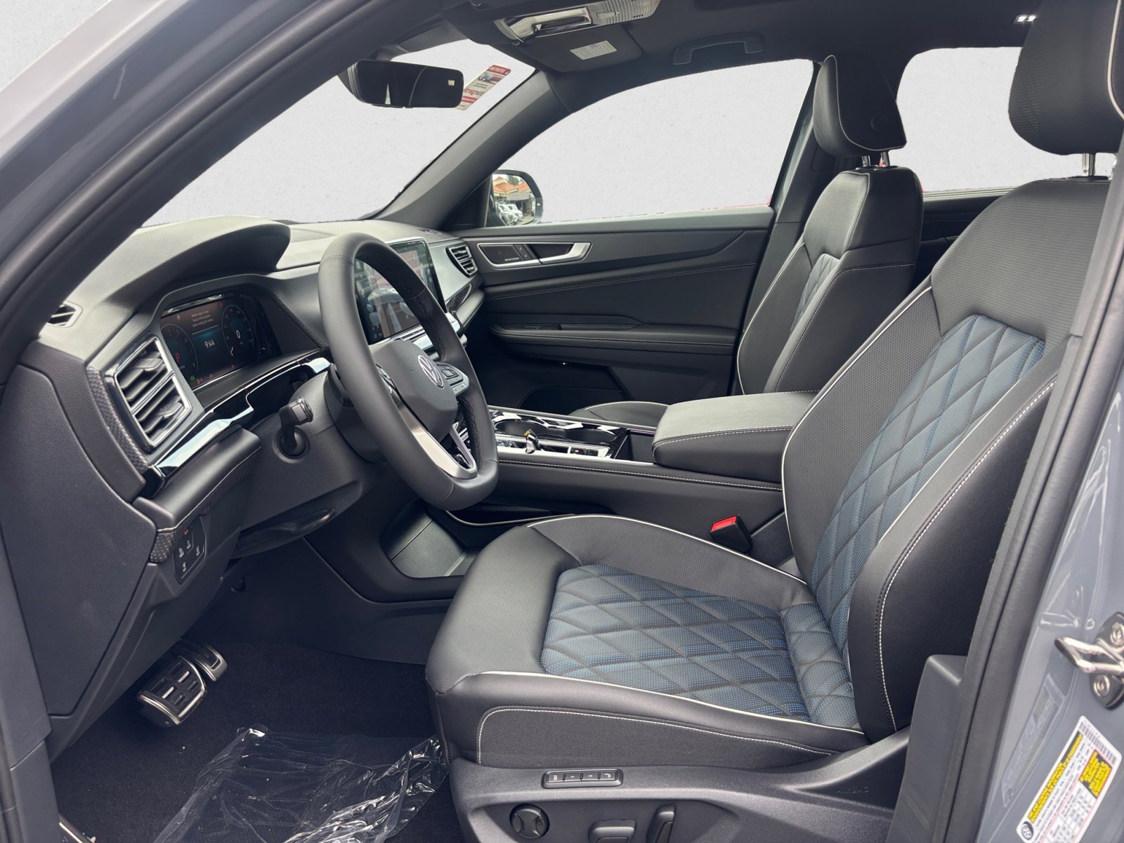 2025 Volkswagen Atlas Cross Sport SEL Premium R-LINE - Photo 9