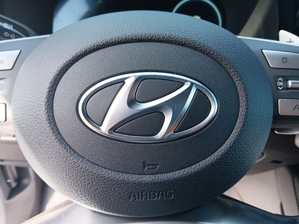 Used 2024 Robust Emerald Hyundai Calligraphy image 18