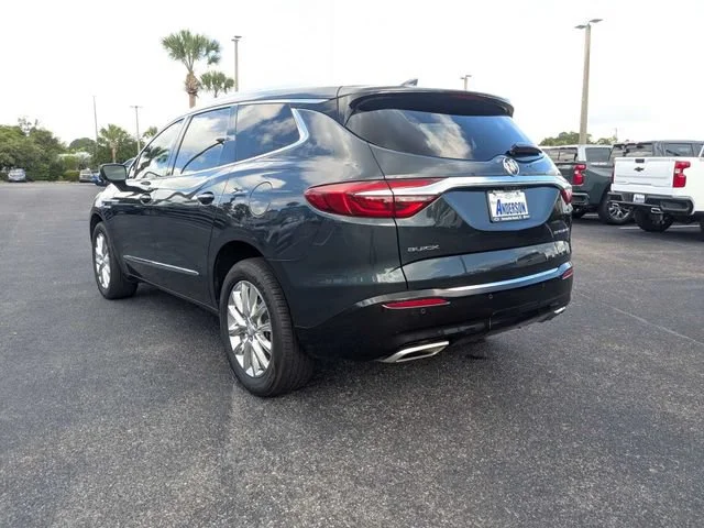 Used 2018 Includes Pitch Dark Night lower exterior accent color. Buick Premium image 5