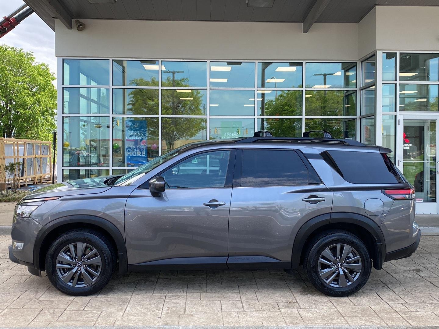 Certified Used 2023 Gun Metallic Nissan SV image 4