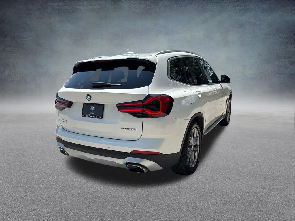 Used 2024 White BMW xDrive30i image 6
