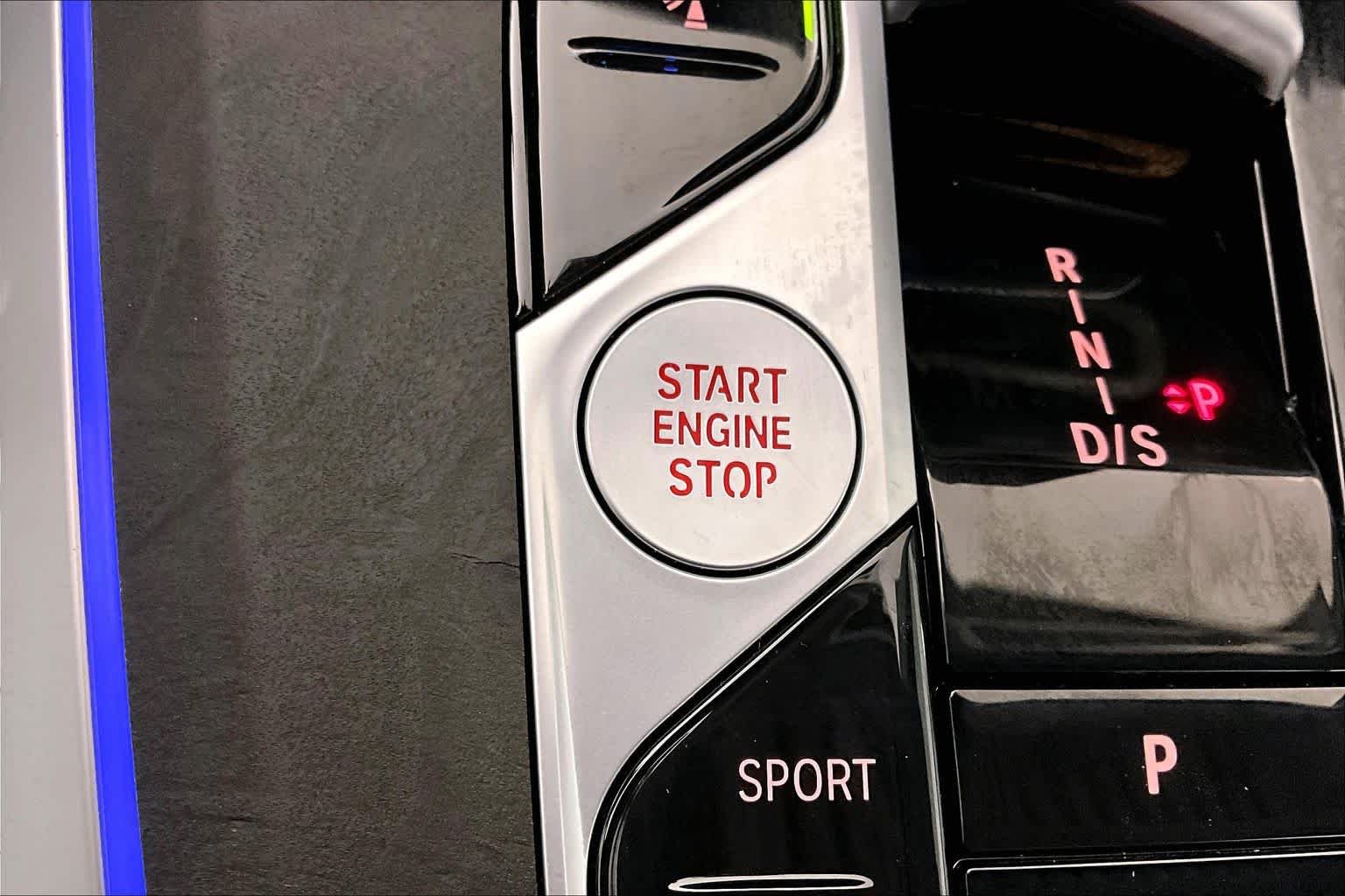 Used 2024 Skyscraper Grey Metallic BMW xDrive40i image 31