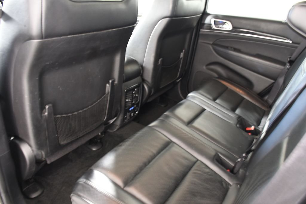 Used 2015 Bright White Clearcoat Jeep Overland image 26