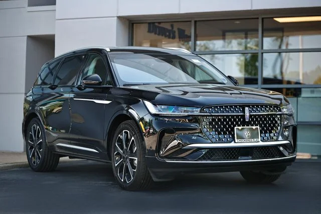 2024 Lincoln Nautilus Reserve AWD's photo
