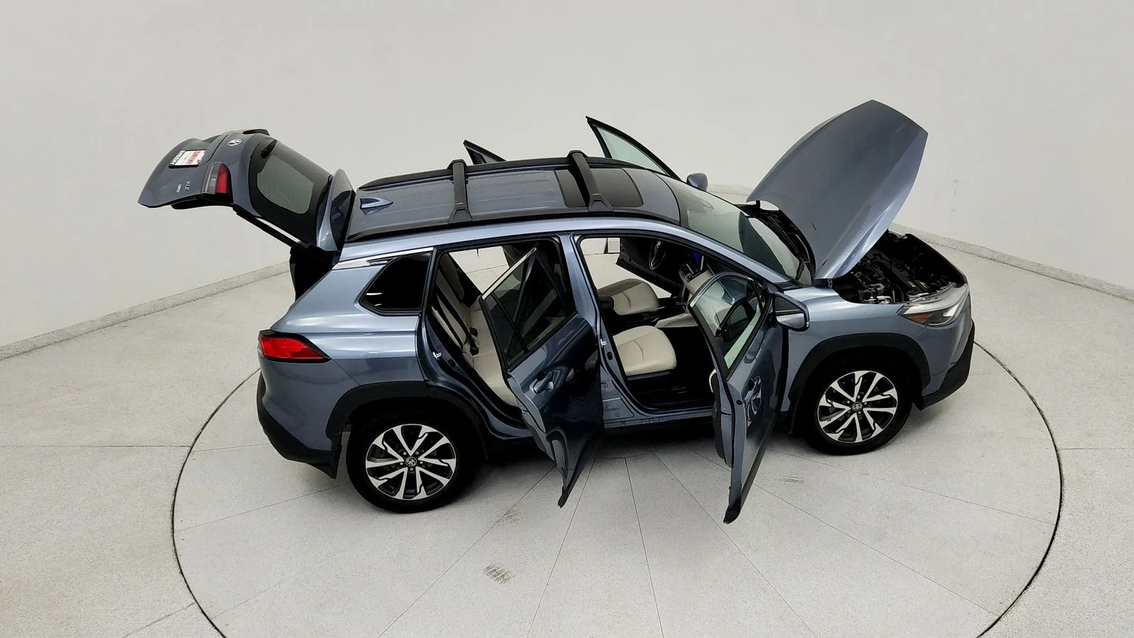 Used 2023  Toyota XLE image 24
