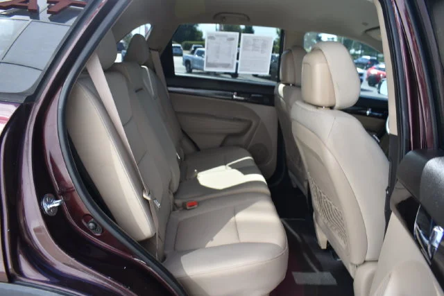 Used 2013 Red Kia LX image 16