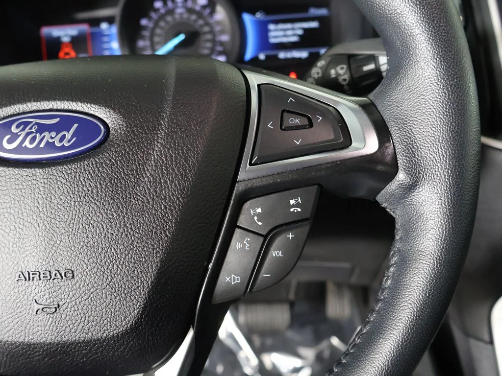 Used 2023 Black Ford SEL image 39