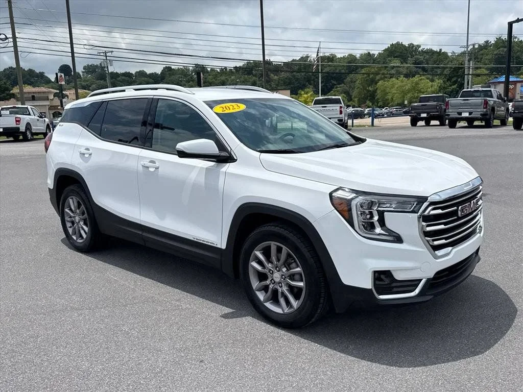 Used 2023 Summit White GMC SLT image 7