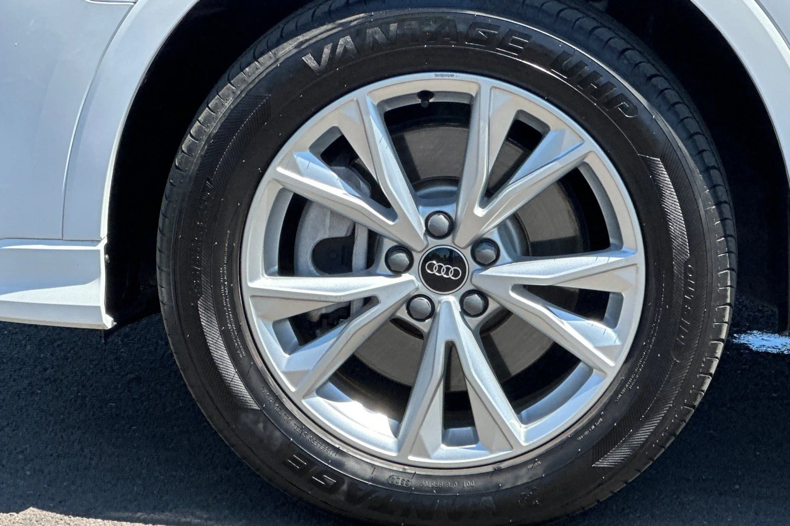 Used 2025  Audi Premium image 30
