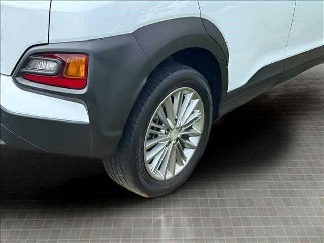 Used 2020 White Hyundai SEL image 16