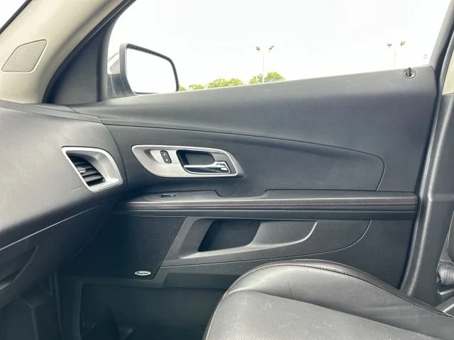 Used 2015 White Chevrolet LTZ image 35
