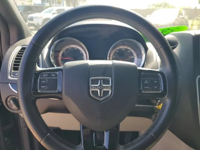 Used 2019 Black Onyx Crys Dodge SXT image 10