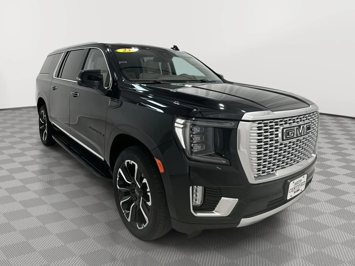 Used 2023 Onyx Black GMC Denali image 7