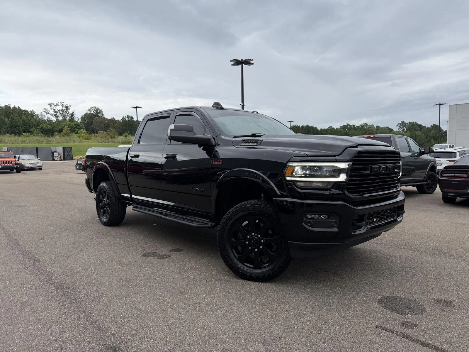 Used 2022 Diamond Black Crystal Pearlcoat Ram Laramie image 3