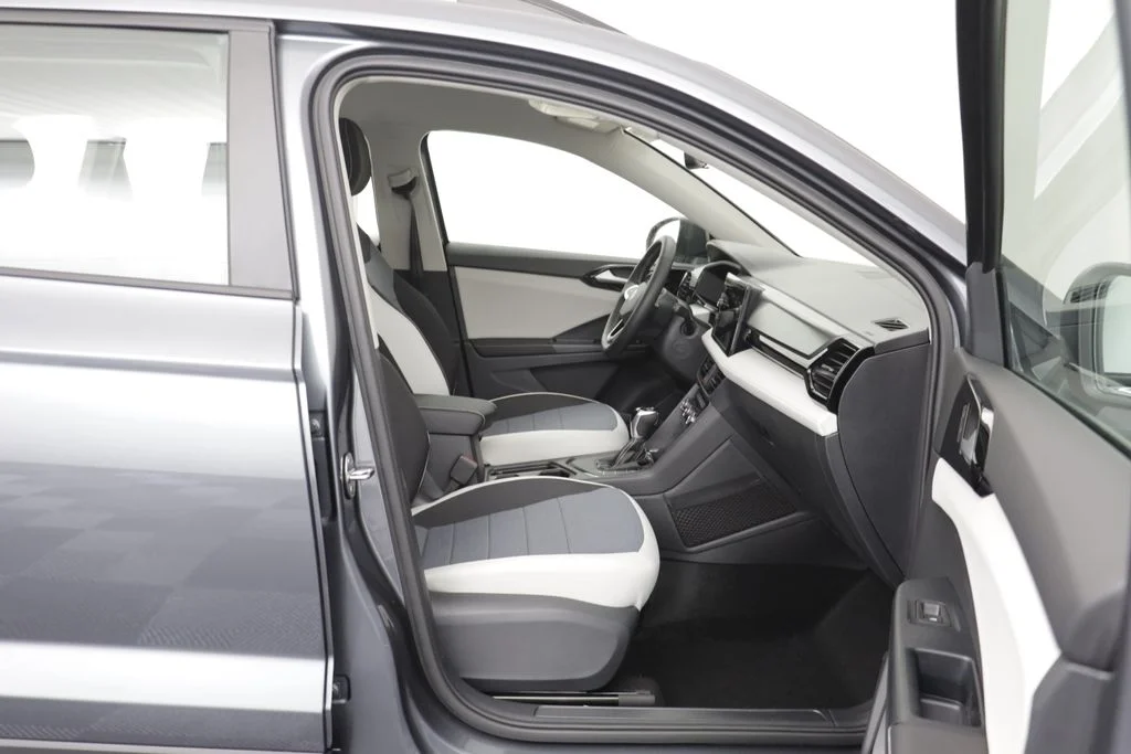 New 2026 Platinum Gray Volkswagen 1.5T S image 19