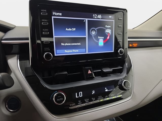 Certified Used 2020  Toyota LE image 16