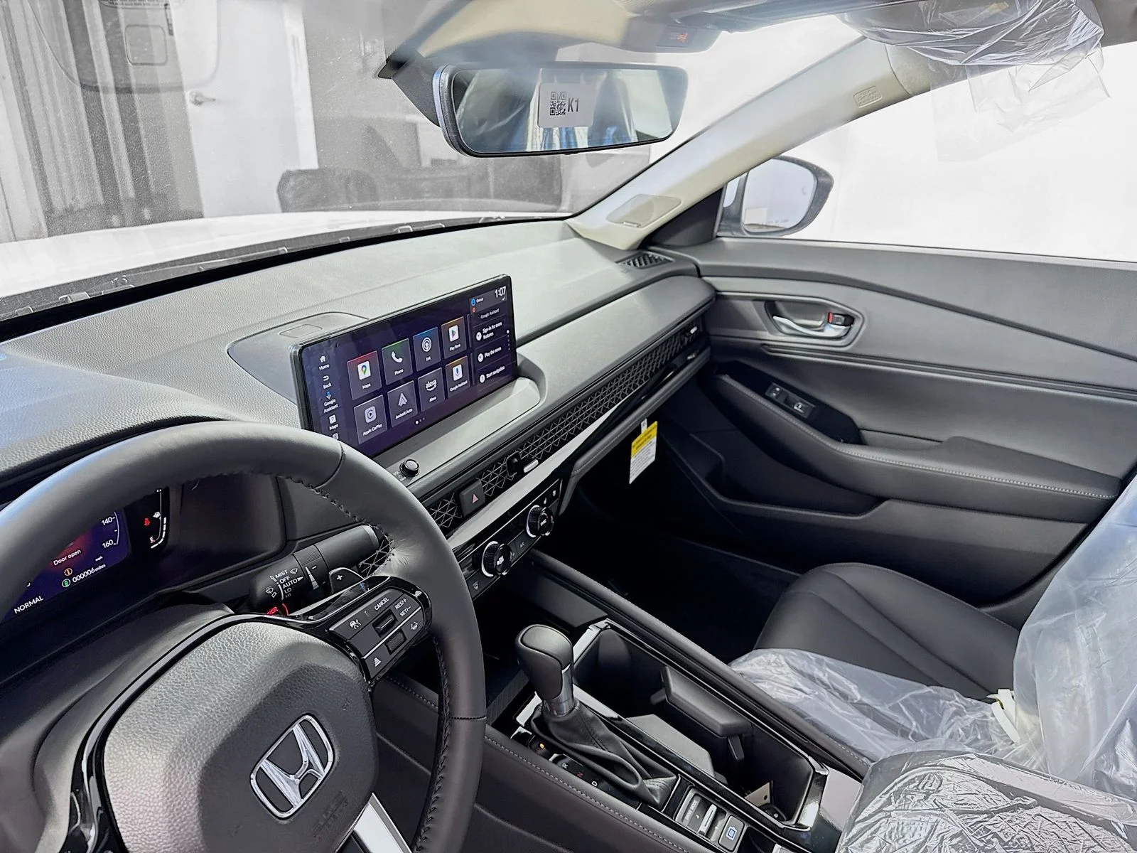 Used 2023 White Honda Touring image 12