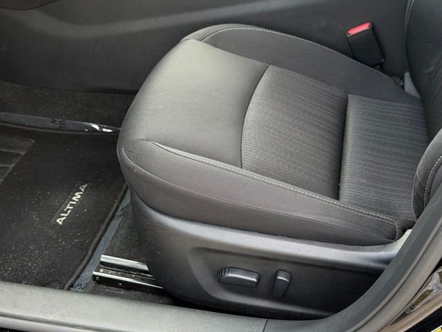 Used 2025 Black Nissan 2.5 SV image 18