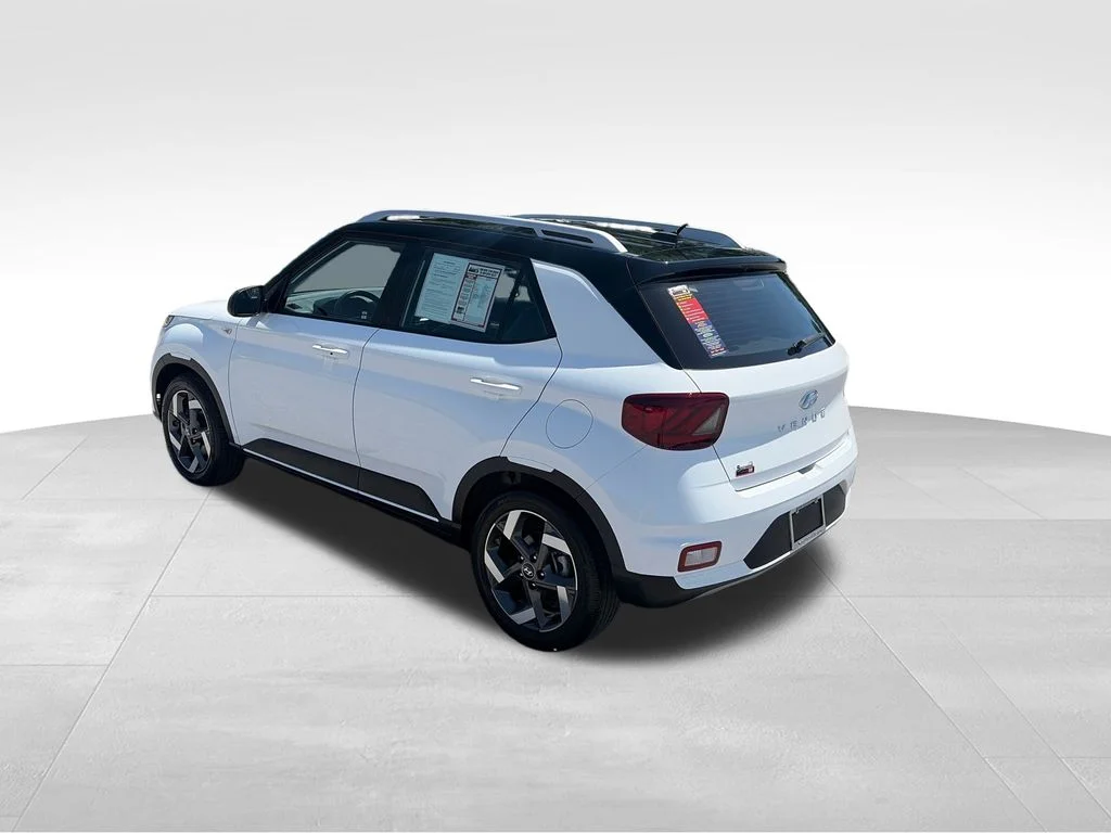 Used 2025 White Hyundai Limited image 4