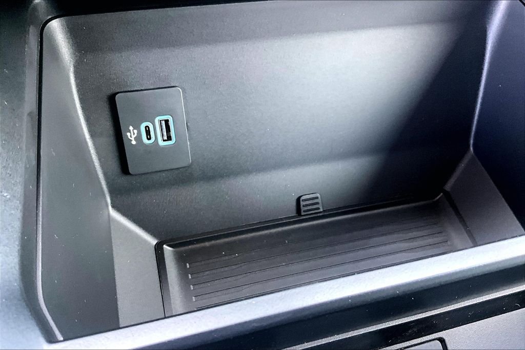 New 2025 Black Ford XLT image 17