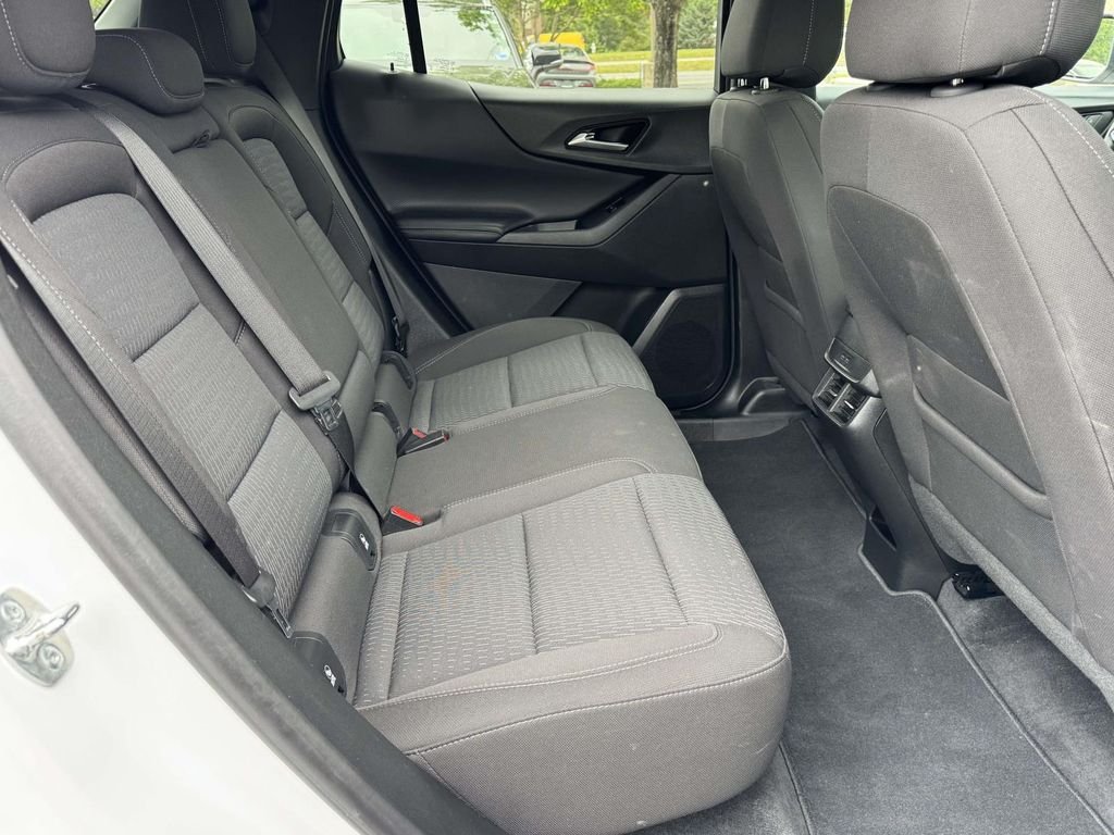 Used 2025 White Chevrolet LT image 14