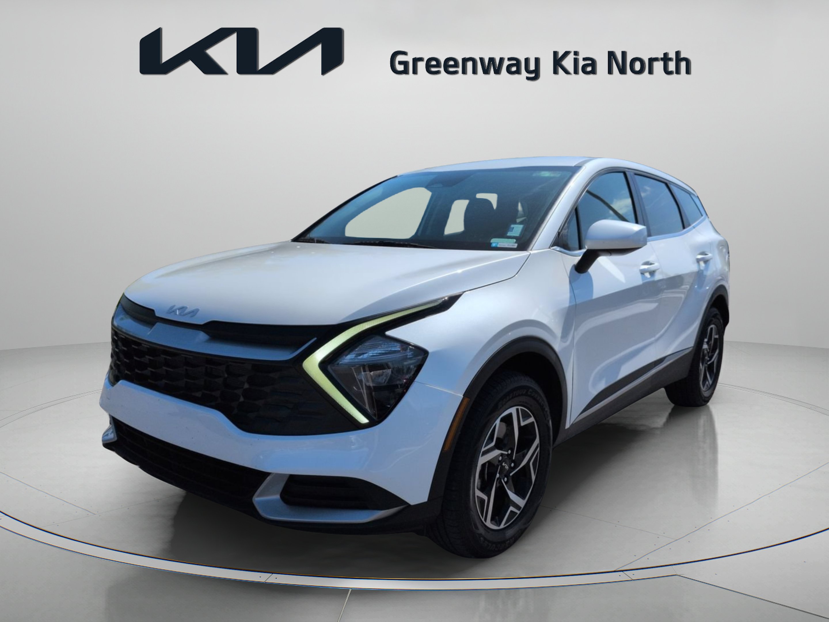 Certified Used 2023 Snow White Pearl Kia LX image 4