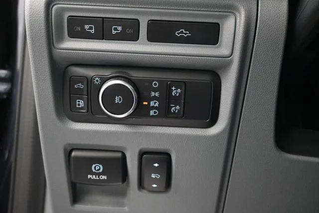 Certified Used 2021 Smoked Quartz Metallic Tinted Clearcoat Ford Lariat image 8