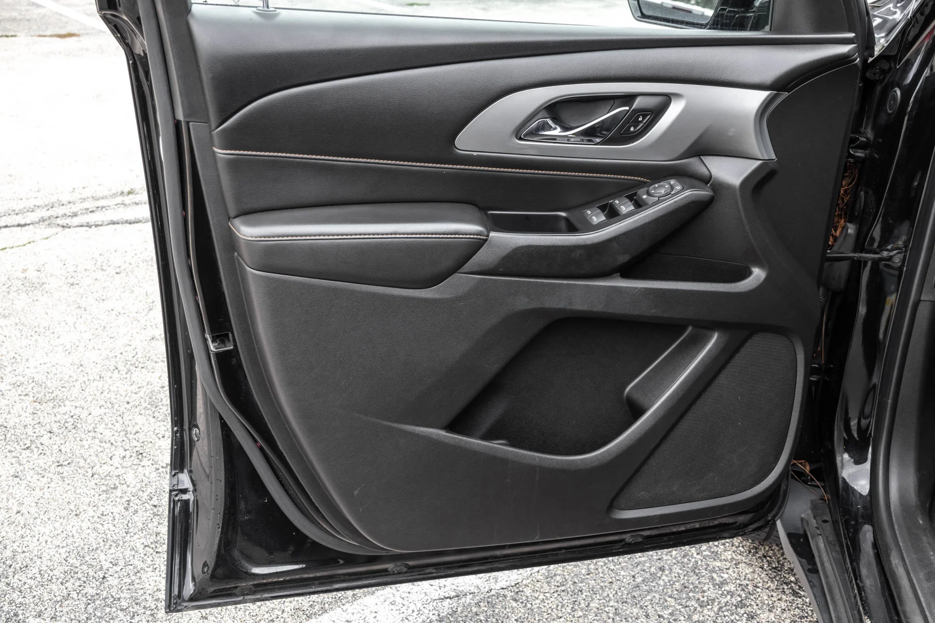 Used 2019 MOSAIC BLACK METALLIC Chevrolet LS image 34