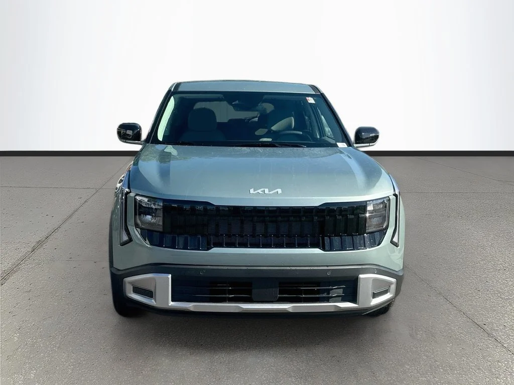 New 2027 Iceberg Green Kia S image 2