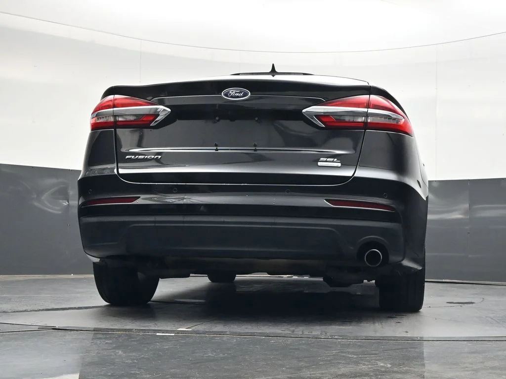 Used 2019 Black Ford SEL image 43