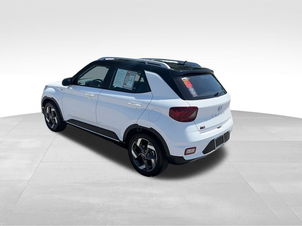 Used 2025 White Hyundai Limited image 4
