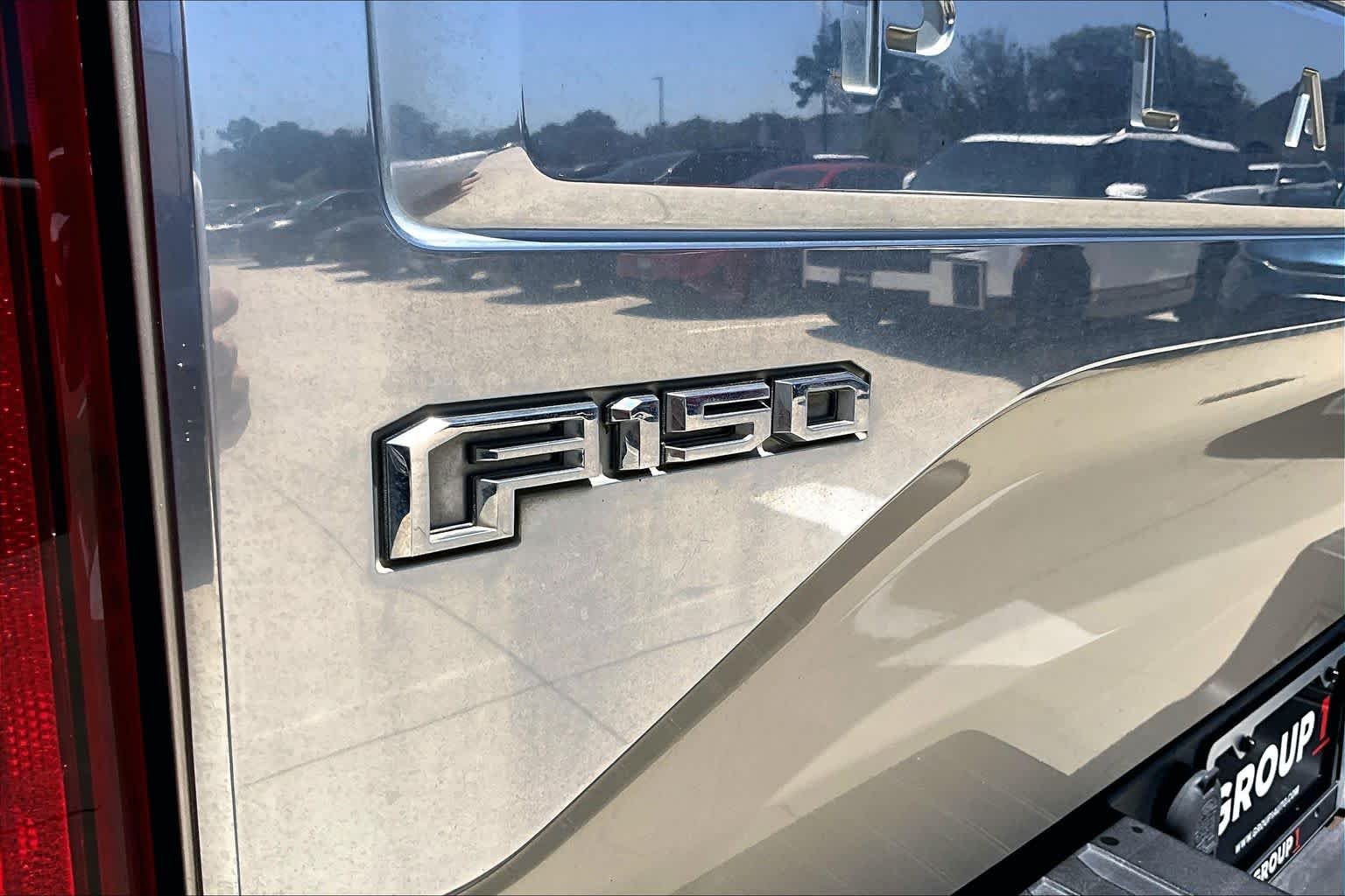 Used 2017 White Gold Ford Platinum image 30