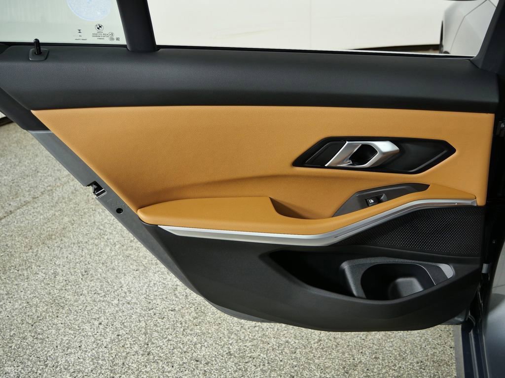 Used 2026 Skyscraper Grey Metallic BMW 330i xDrive image 30