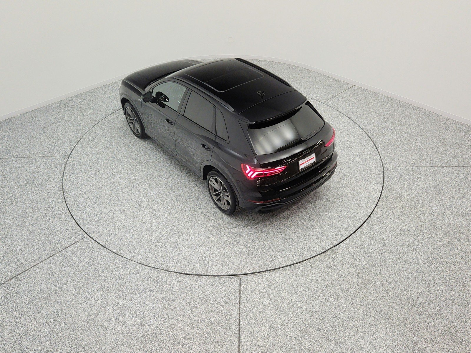 Used 2025 Mythos Black Metallic Audi S line Premium image 15