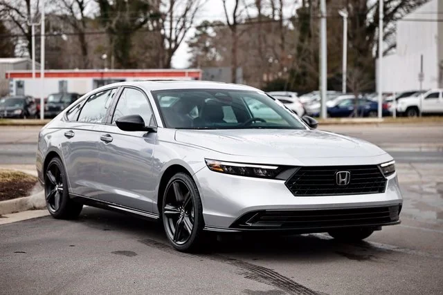 New 2026 Solar Silver Metallic Honda Sport-L image 19