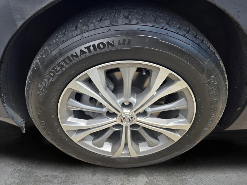 Used 2023 Summit White Buick Preferred image 17