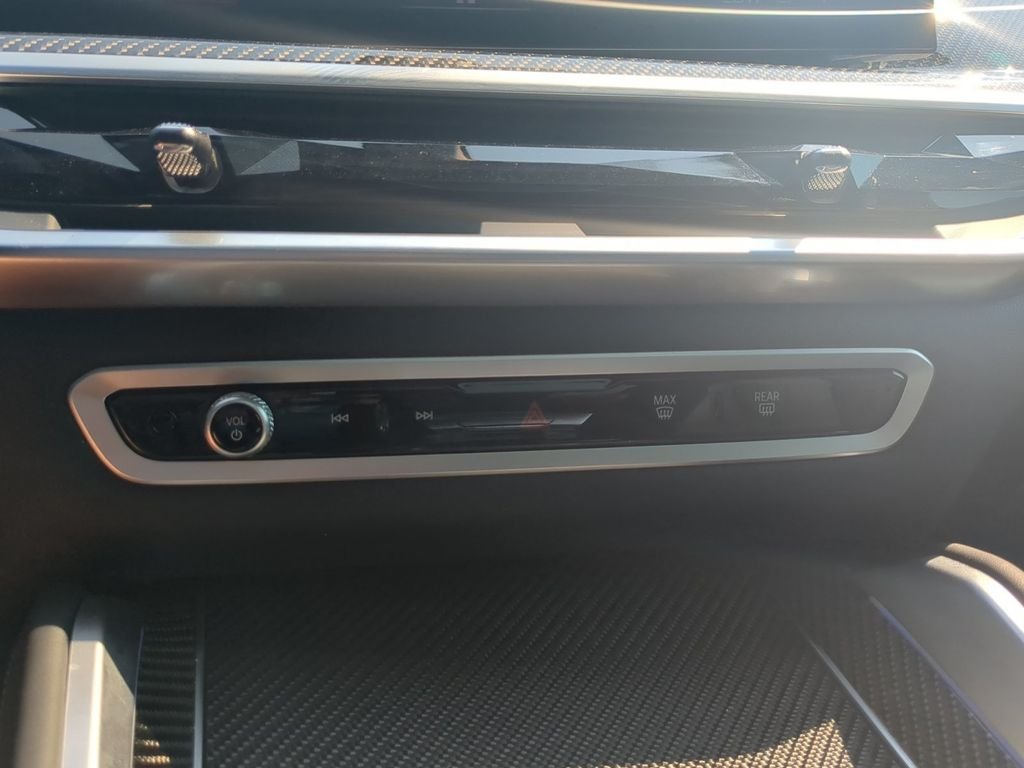 Used 2024 Brooklyn Gray Metallic BMW M60i image 24