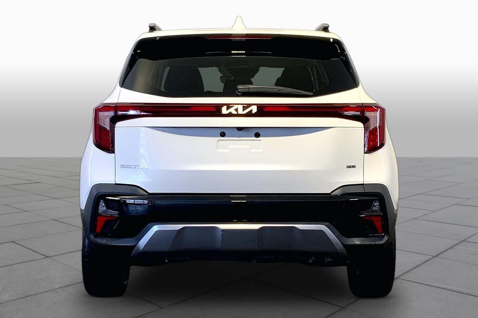 Pre-Owned 2024 Kia Seltos EX
