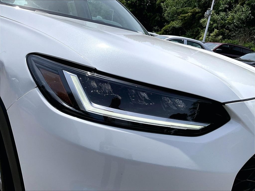 Used 2023 White Honda LX image 32