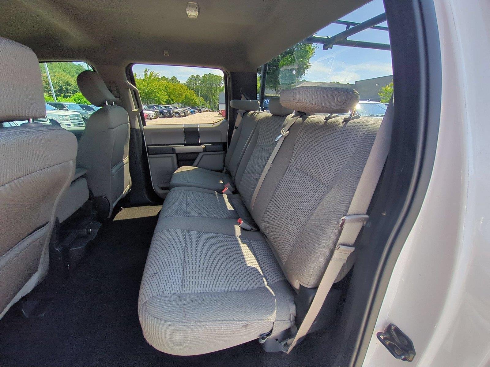 Used 2019 Oxford White Ford XLT image 30