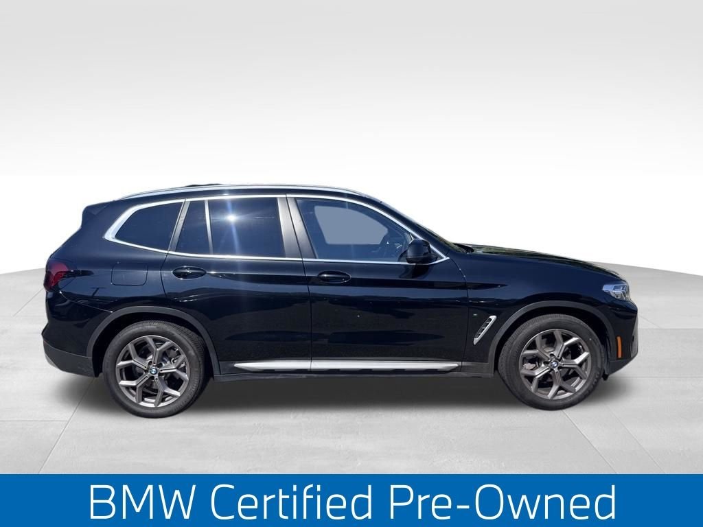 Used 2024 Black BMW sDrive30i image 2