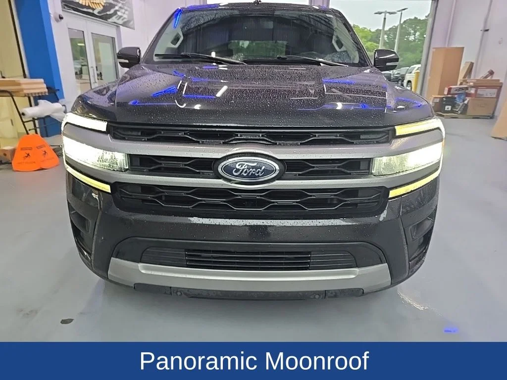Used 2022 Dark Matter Metallic Ford XLT image 3