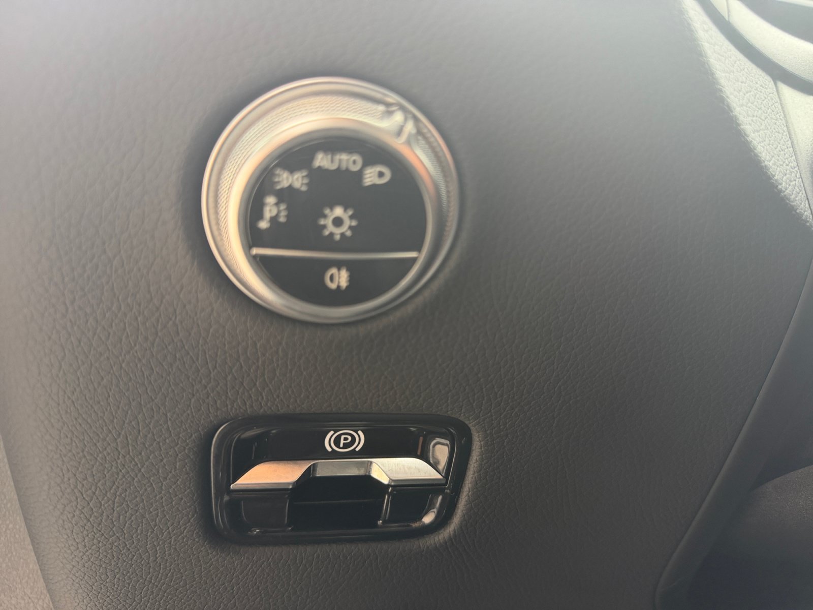 Certified Used 2026 Manufaktur Moon Mercedes-Benz GLC 300 image 23