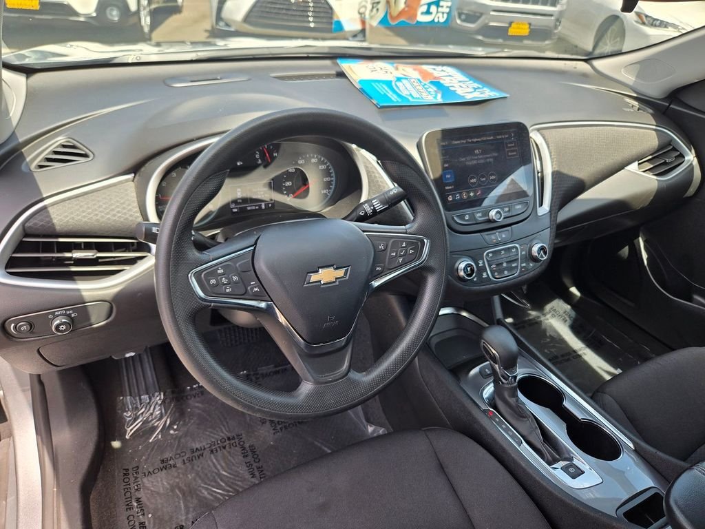 Used 2024 Gray Chevrolet LT image 6