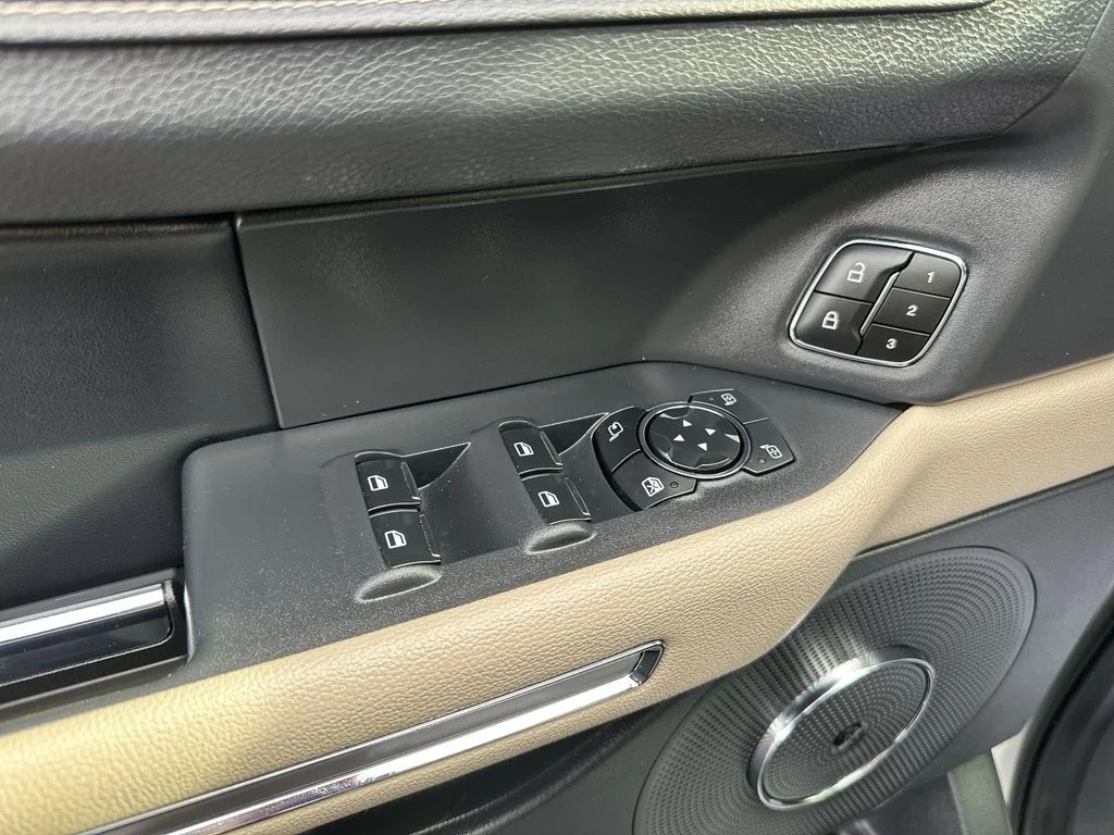 Used 2023 White Ford Limited image 13