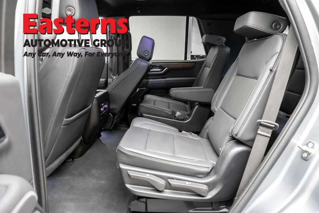 Used 2025 Silver GMC Denali image 26