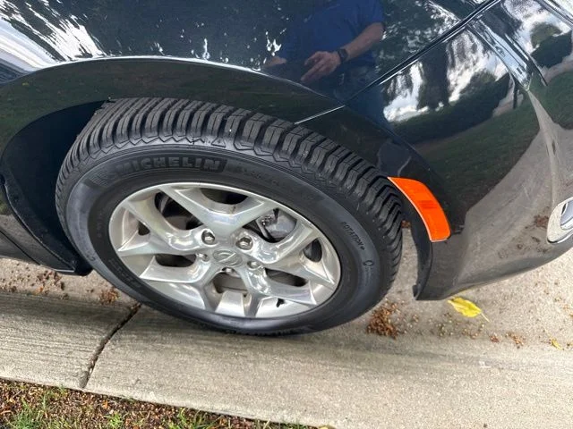 Used 2019 Black Chrysler Limited image 12