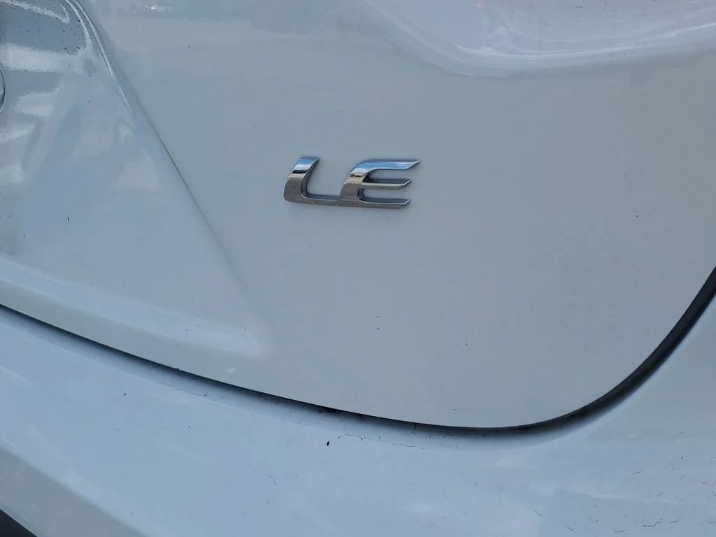 Used 2025 White Toyota LE image 31