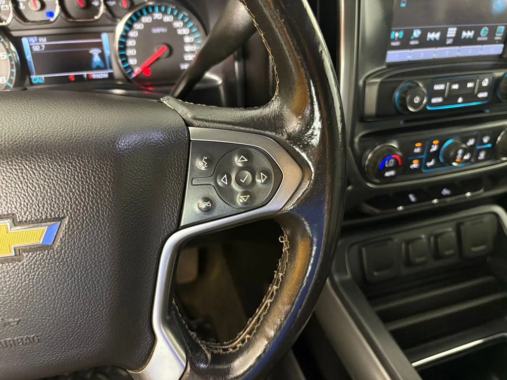 Used 2016 Gray Chevrolet LT image 25